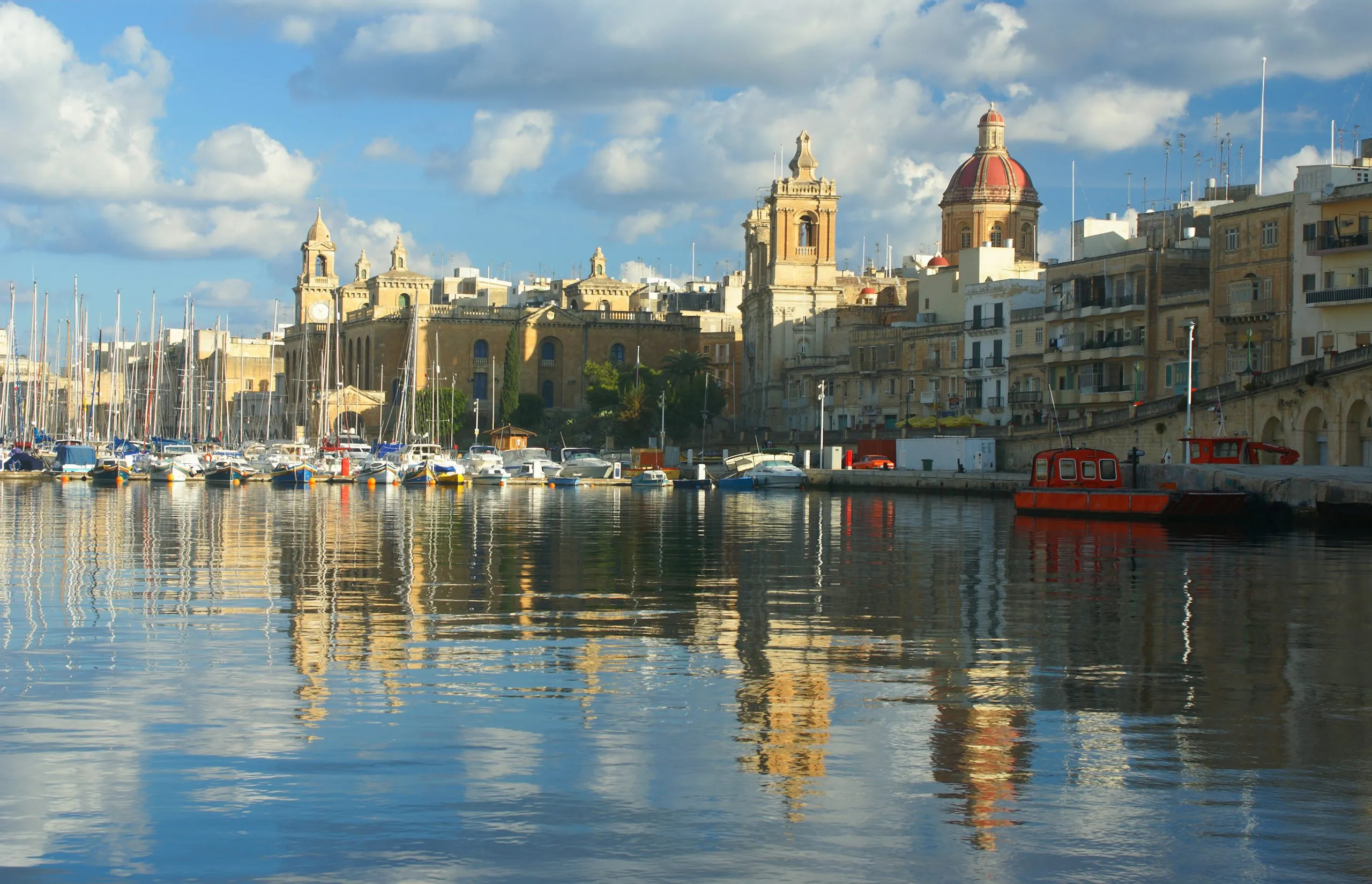 013-Birgu-marina-reflection-Malta-scaled