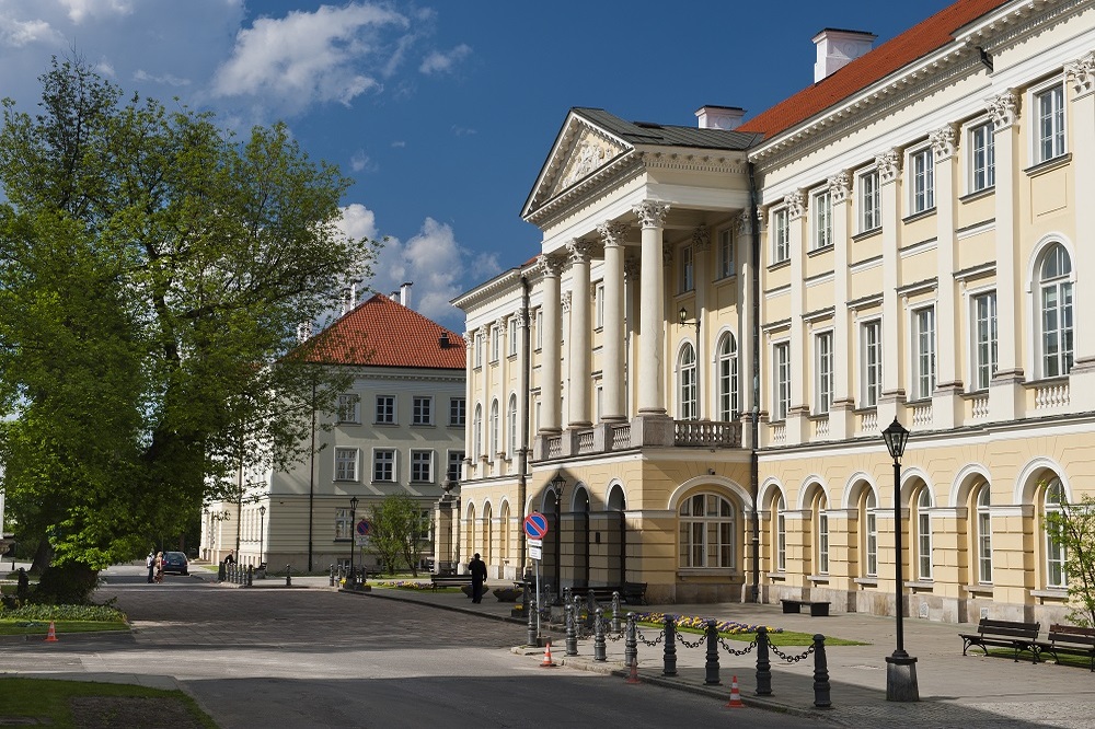 Varşova Üniversitesi – (Warsaw University)
