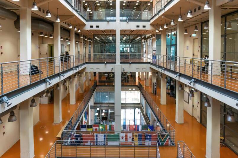 Torino Politeknik Üniversitesi - Politecnico di Torino building inside
