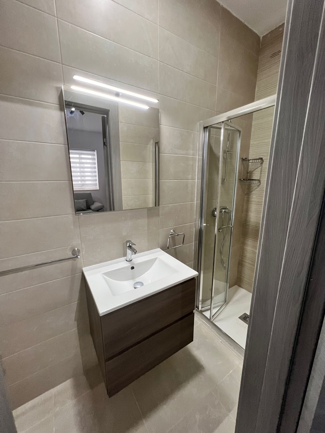 bathroom4
